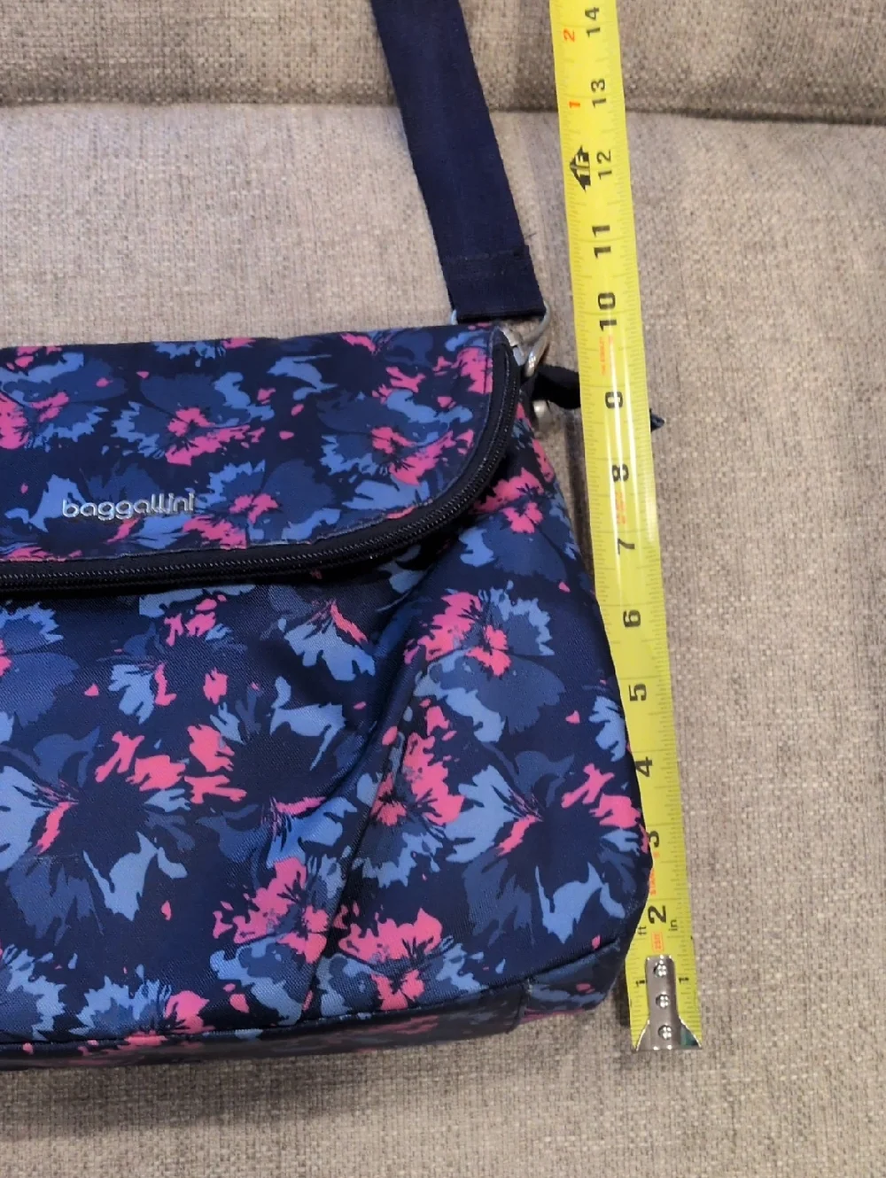 Baggallini Amanda Floral Navy Crossbody with Pink Accents - Picture 5 of 15